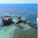 Floyd's Pelican Bar